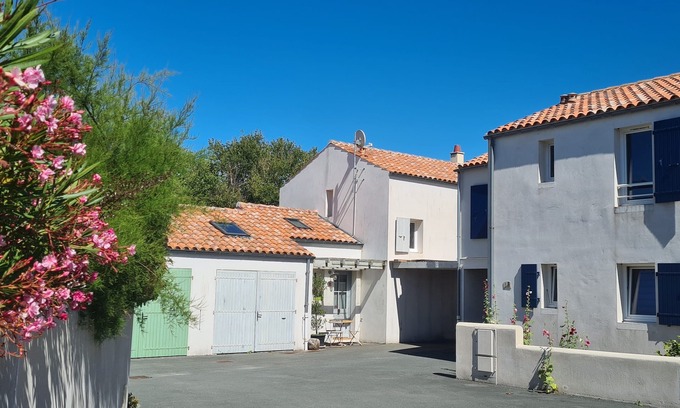 Saint-Denis-d'Oleron House | At the edge of the dunes, close to the sea - Nice pavilion in a quiet residence