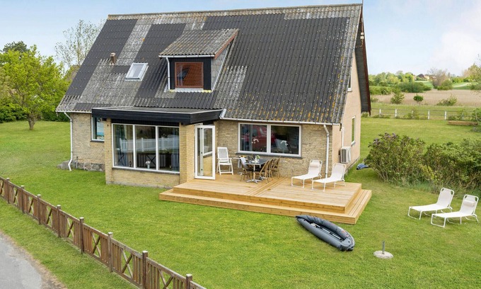 Maribo House | At the harbor of the island of Femø welcomes you this spacious cottage with Finnish wooden bath.