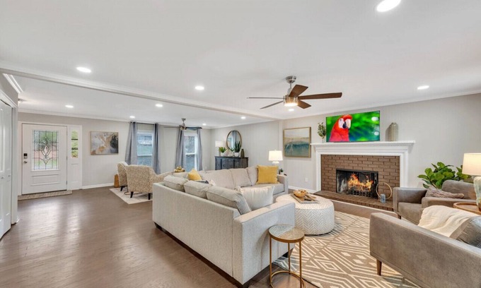 Sandy Springs House | ATH - Sandy Springs longterm rental. Mile from 400/285