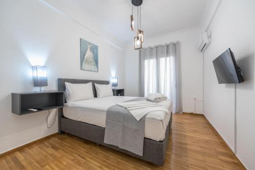 Ampelokipoi Apartment | Athens Bright Suite by CloudKeys