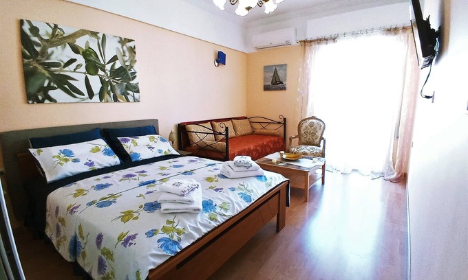 Kerameikos Apartment | Athens Neoclassical: cozy apartment near Acropolis and the best places in Athens