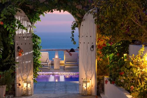Megalochori Hotel | Athermi Suites - Adults Only