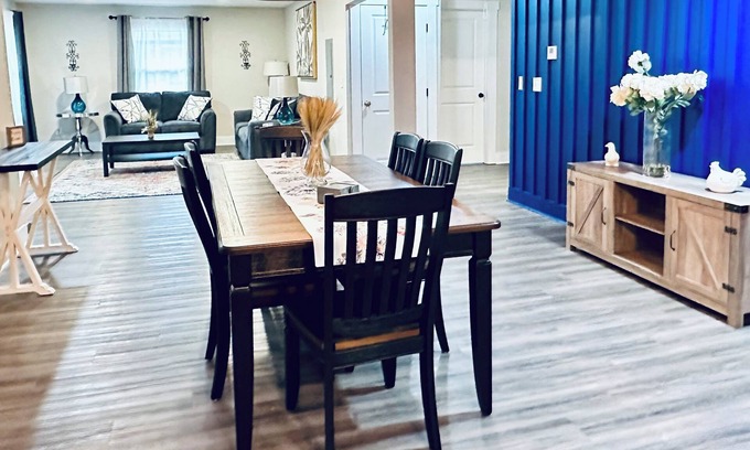 Tucker House | Atlanta VACAY/Gathering