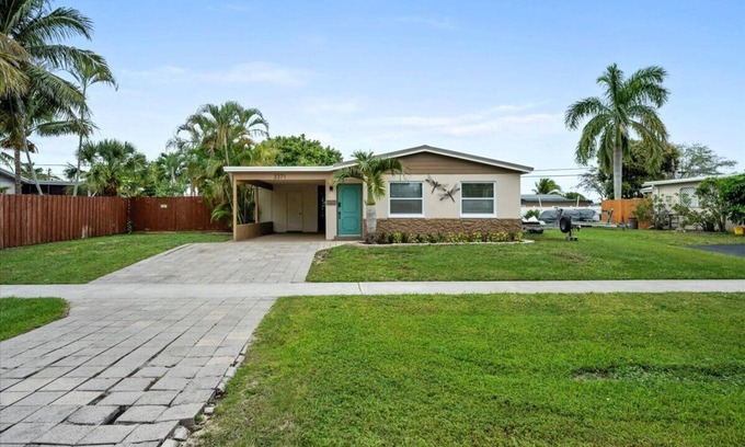 Palm Beach Gardens House | Atlantic Social Retreat - 4BR House Close to Beach and I-95