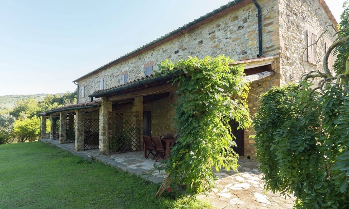 Castelnuovo di Val di Cecina House | Atmospheric apartment in authentic house near beautiful Sasso Pisano