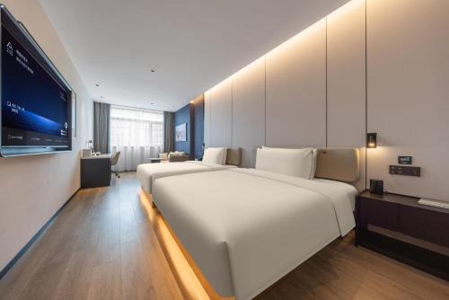 Weihai Hotel | Atour Hotel Weihai Torch Eight Street Shandong University