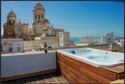 Old Town Apartment | * ATTIC WITH IMPRESSIVE VIEWS AND JACUZZI