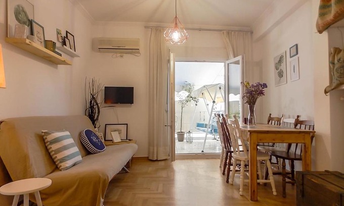 Agios Panteleimonas Apartment | Attikis-Cozy Apartment Athens Center