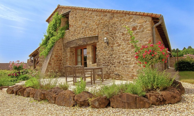 Roussines House | Attractive holiday home with parking lot