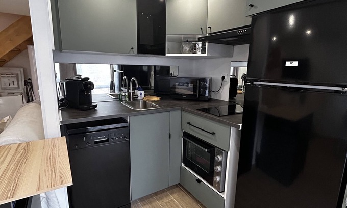 4th Arrondissement Apartment | Au Petit Soyeux de La Croix Rousse
