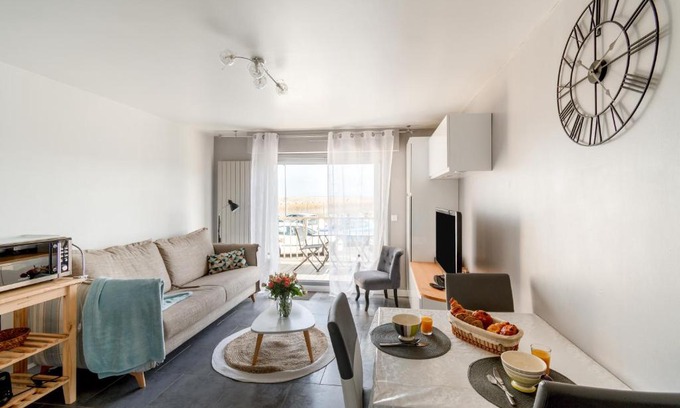 Binic Apartment | Au Phare de Binic - vue mer