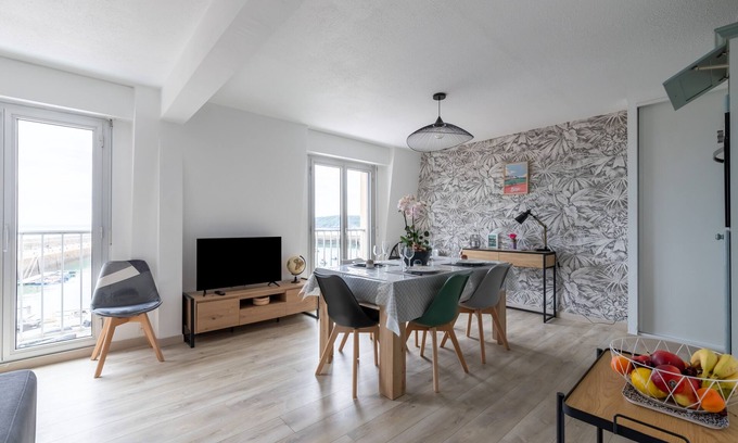 Binic Apartment | Au port de Binic - Loggia vue port