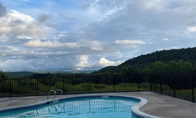 Milford Hotel | August Lodge Cooperstown