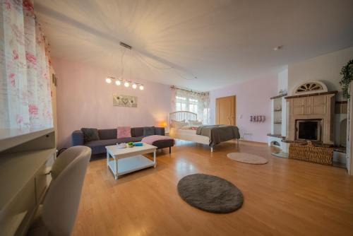 Wiesmoor Apartment | Aurora#1 mit großem Garten und Kamin