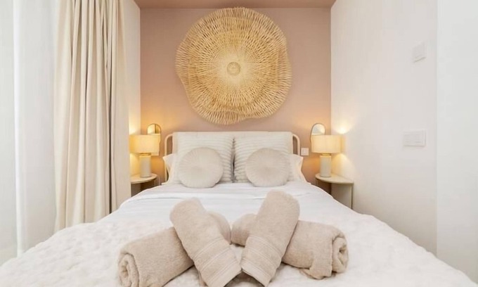 Carabanchel Apartment | Aurora Stays by Charming IV, Apartment for 4 with free parking