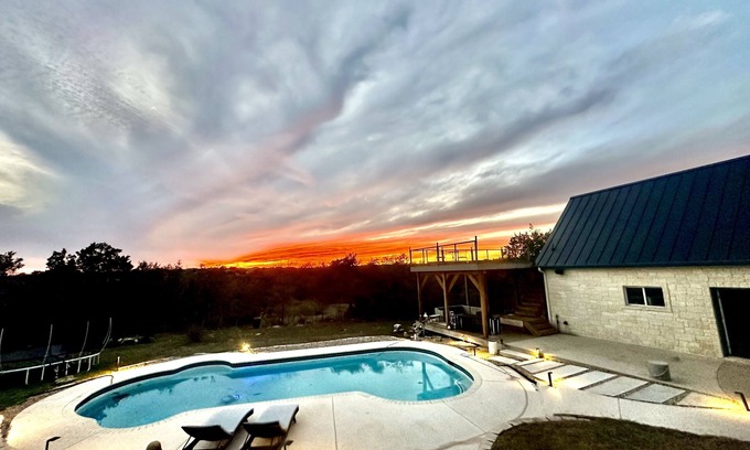 Hays County House | Austin Hill Country - Saltwater Pool and Rooftop Deck