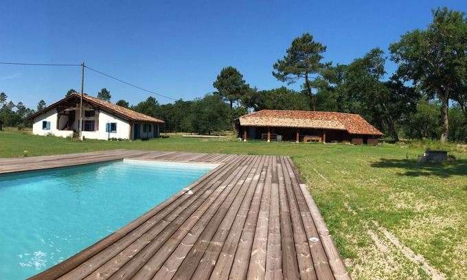 Luxey Other | Authentic accommodation of the XXth century and all comfort (swimming pool, jacuzzi)