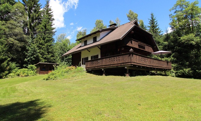 Gnesau House | Authentic chalet with sauna and a large garden