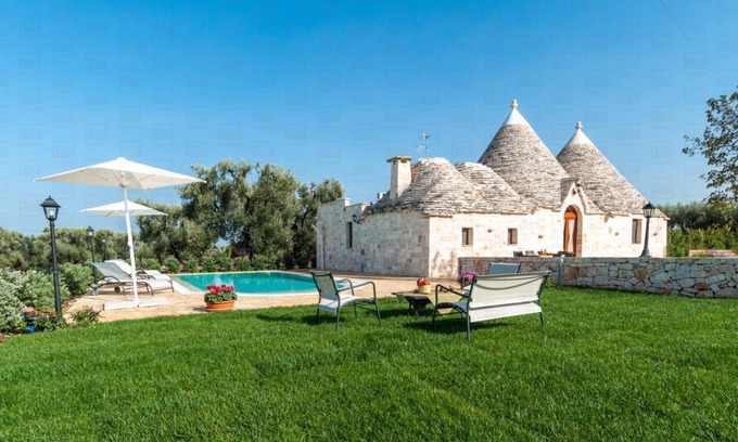 Macchia di Monte Villa | Authentic historic Trullo with pool