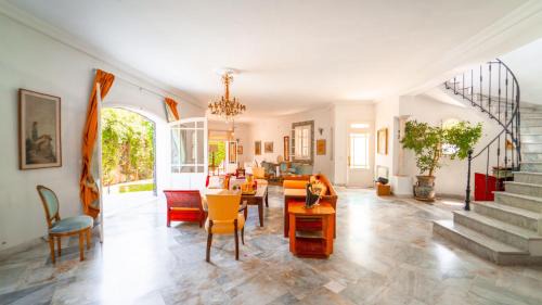 La Marsa Villa | Authentique Villa Tunisoise avec Piscine à Marsa