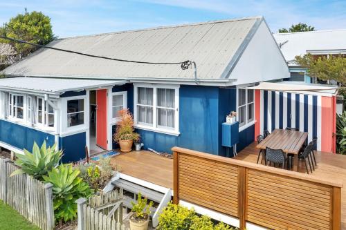 Currarong House | Avalon vintage beachside family getaway