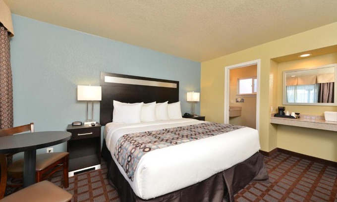 Downtown Hotel | Avenue Inn Downtown District SLO