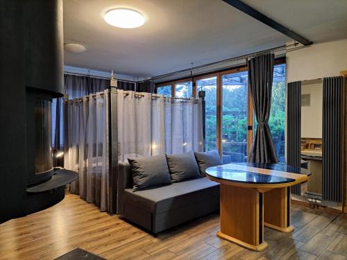 Pleskodale Apartment | AVIATRIX Night Airport Haven