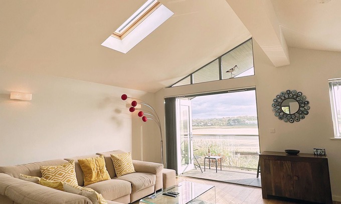 Lelant House | Avocet - Modern estuary escape