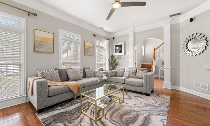 Decatur House | Avondale Estates Retreat Sleep 10 - Spacious 4-bedroom house near Decatur