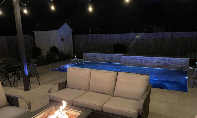 Avondale House | Avondale Retreat-Private Home with Heated Pool