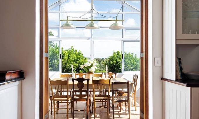 Flora Park Bed & Breakfast | Avontuur Manor House