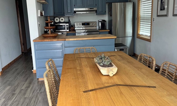 Ship Bottom House | Awesome 3 bedroom home w/loft next to Local, pickle ball, park, & pet friendly