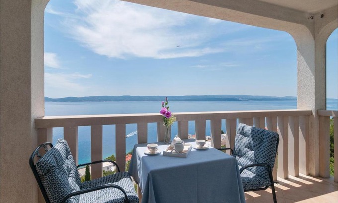 Pisak Apartment | Awesome Apartment In Pisak With House Sea View
