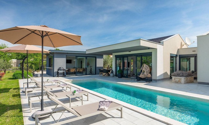 Sveti Petar u Sumi House | Awesome home in Sveti Petar u Sumi