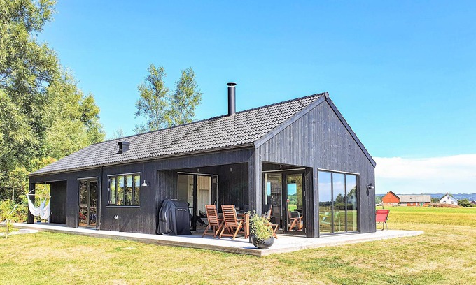 Lervik House | Awesome home in Förslöv with WiFi