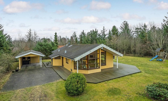 Hou House | Awesome home in Hals with kitchen