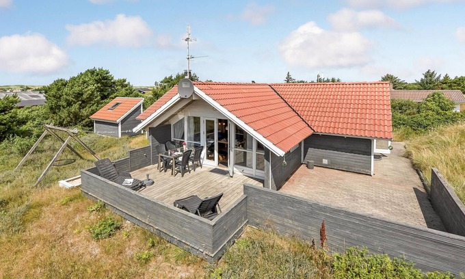 Bjerregaard House | Awesome home in Hvide Sande with sauna