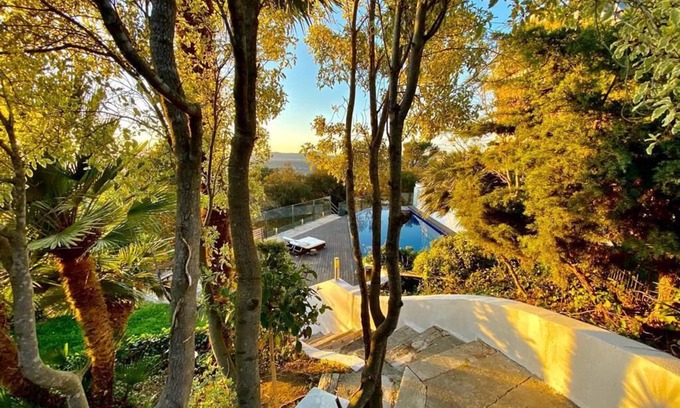 Vallcarca i els Penitents House | AYA HOME