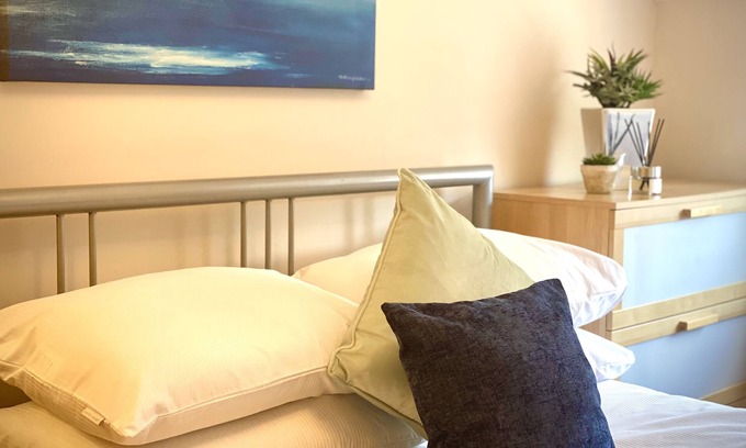 Hartwell House | Aylesbury Contractor & Staycation Home