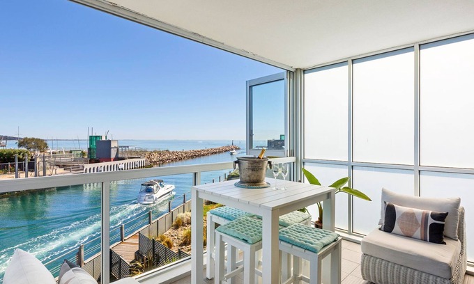 Safety Beach Apartment | Azure Bliss | Majestic Apartment on the Water