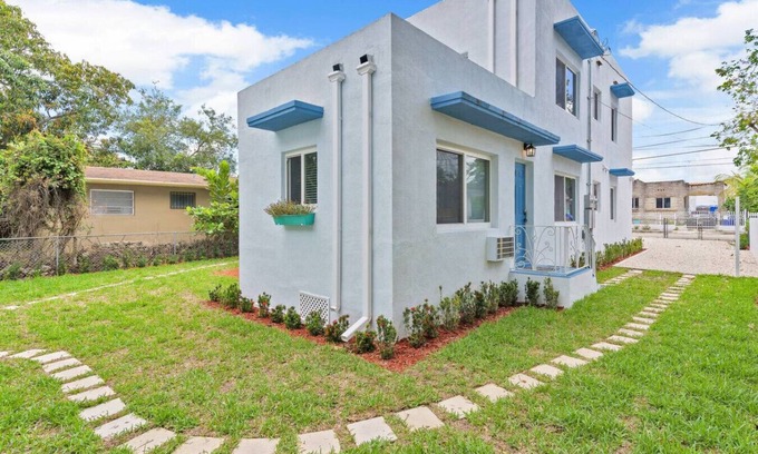Little Haiti Apartment | Azure Escape | Cozy Caribbean 1 BR Getaway