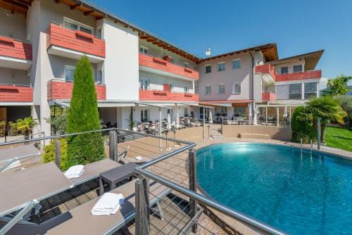 Tramin Hotel | B&B Garni Erika