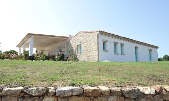 Arzachena Bed & Breakfast | B&B Li Tauli
