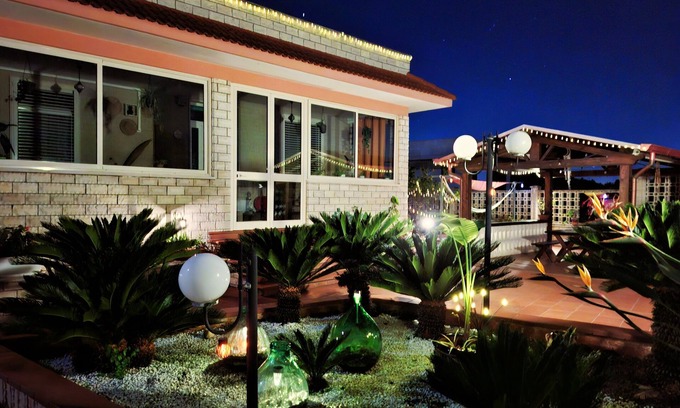 Conversano Villa | B&B Villa Daisy just 1 minute from Conversano and 5 minutes from Polignano a Mare.