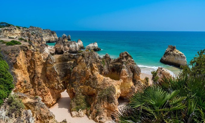 Praia da Rocha Apartment | B02 - Fantastic Apartment With Pool Almost On The Sandy Beach by DreamAlgarve