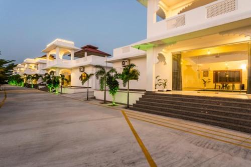 Sarada Hotel | BA-NA Hills Resort