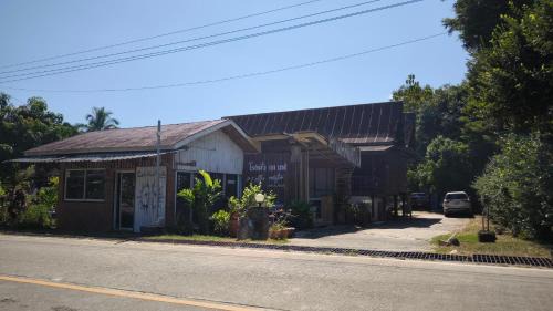 Sangkhla Buri House | Baan Job Sangkhlaburi