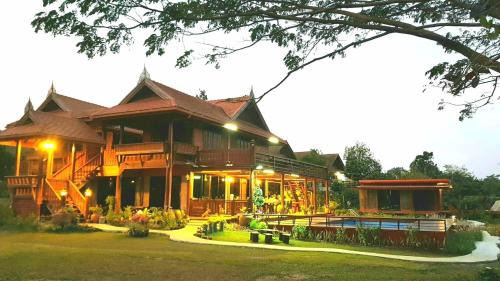 Pak Chong Villa | Baan mansin บ้านม่านศิลป์
