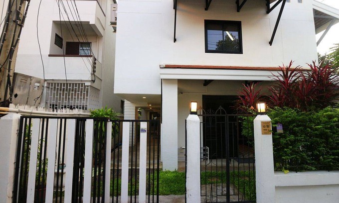 Old City Hostel | Baan Ploy In