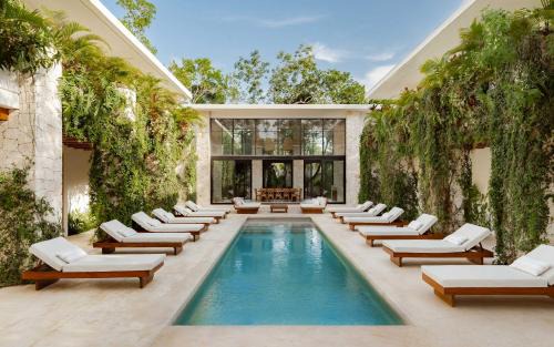 Tulum House | Babylon - Villa 10 Pools - Gym - Game Room